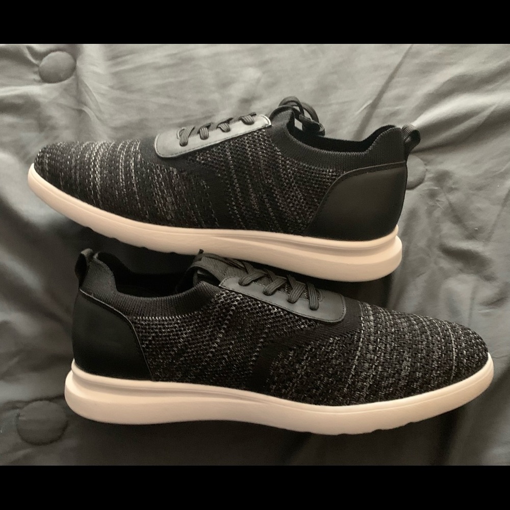 Brand New Athletic Shoes & Sneakers
Men’s MADDEN M-BANDO Size 10
Color Black Rib